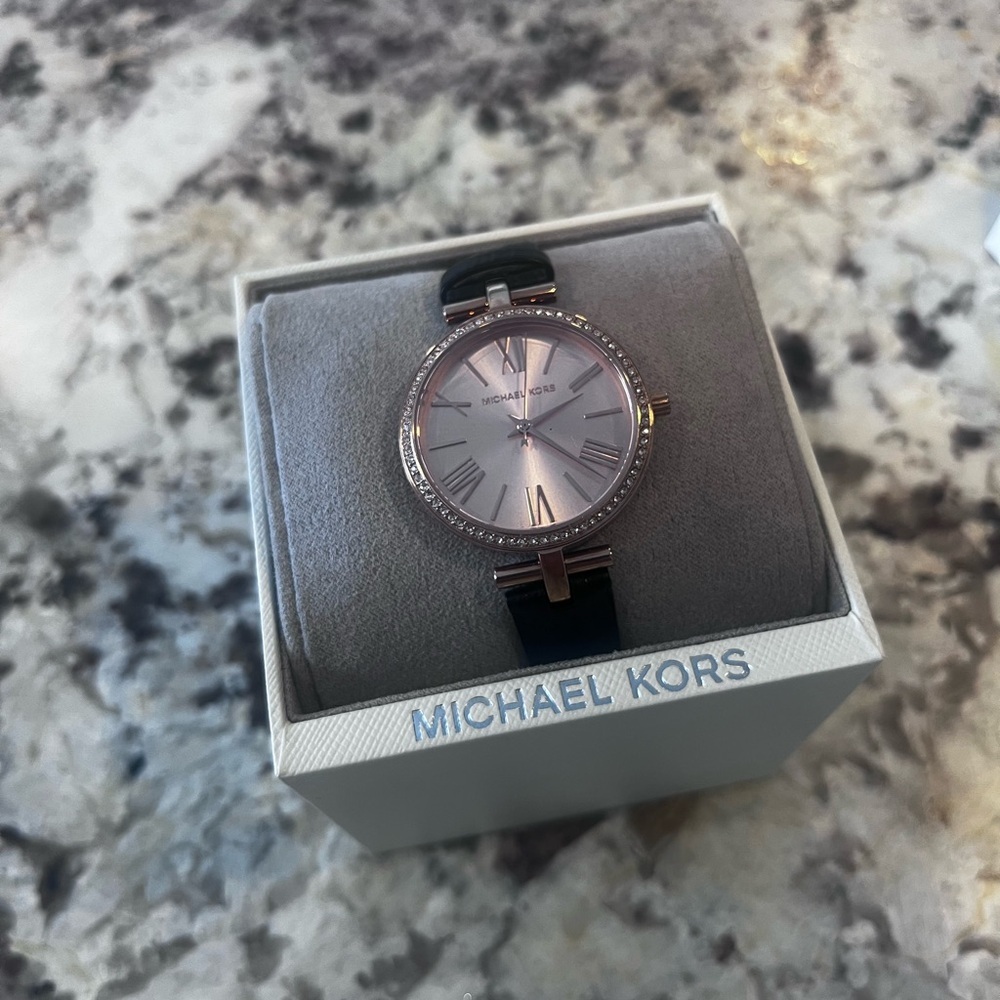 Michael Kors NWT rose gold-tone Maci watch Style #MK2766